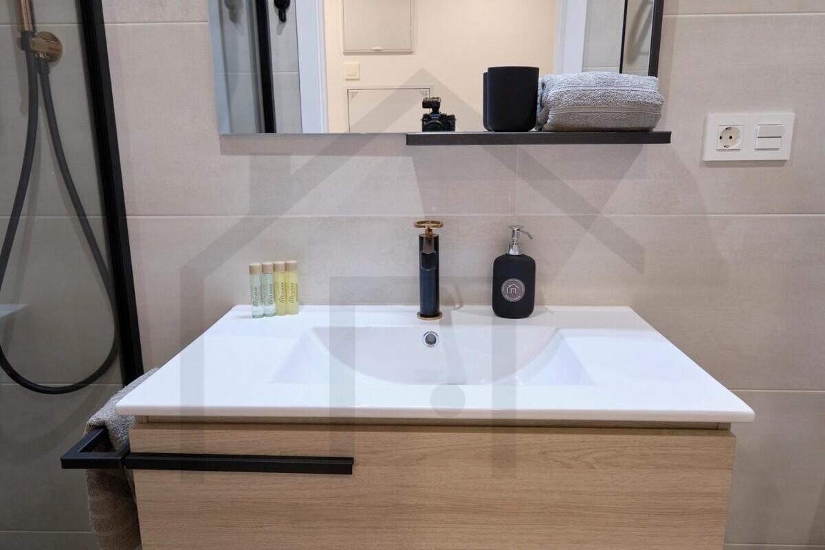 Cervantes - Apartamento A Estrenar Con Parking Gijon Luaran gambar
